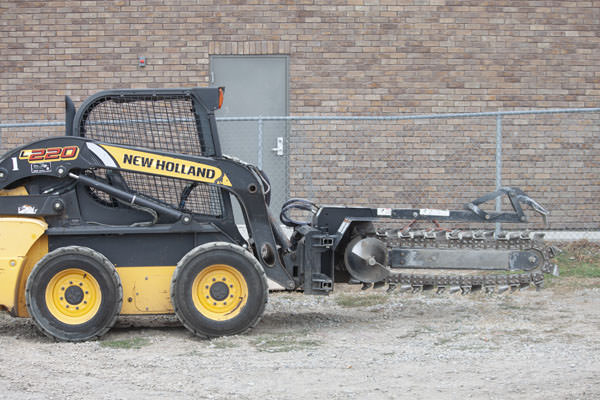 SKIDSTEER TRENCHER ATTACHMENT